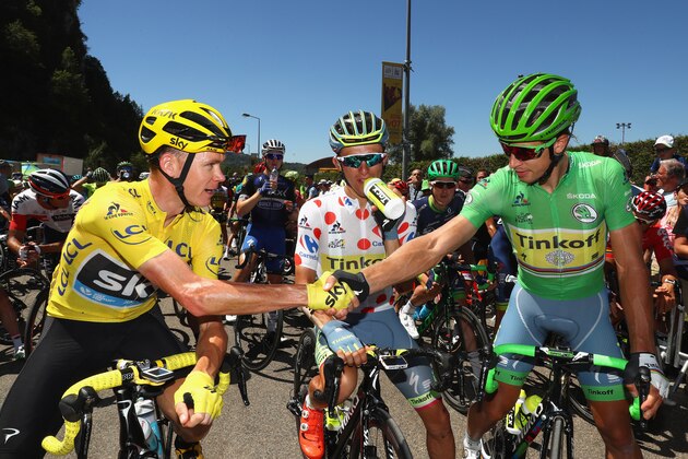 BERN, SWITZERLAND - JULY 18: Chris Froome of Great Britain and Team Sky (L) shakes hands with Peter Sagan of Slovakia and Tinkoff (R) during stage sixteen of the 2016 Le Tour de France, from Moirans-en-Montagne to Berne on July 18, 2016 in Berne, Switzerland.  (Photo by Michael Steele/Getty Images)