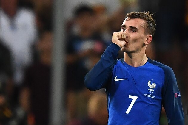 France's forward Antoine Griezmann celebrates after scoring a penalty shot giving France the first goal of the match during the Euro 2016 semi-final football match between Germany and France at the Stade Velodrome in Marseille on July 7, 2016.
 / AFP / FRANCK FIFE        (Photo credit should read FRANCK FIFE/AFP/Getty Images)