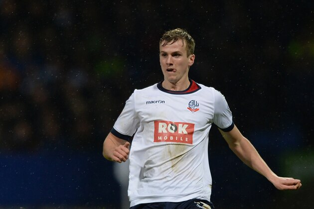 BOLTON, ENGLAND - JANUARY 02: Rob Holding of Bolton during the Sky Bet Championship match between Bolton Wanderers and Huddersfield Town at the Macron Stadium on January 2, 2016 in Bolton, United Kingdom. (Photo by Gareth Copley/Getty Images) BOLTON, ENGLAND - JANUARY 02: Rob Holding of Bolton during the Sky Bet Championship match between Bolton Wanderers and Huddersfield Town at the Macron Stadium on January 2, 2016 in Bolton, United Kingdom. (Photo by Gareth Copley/Getty Images)