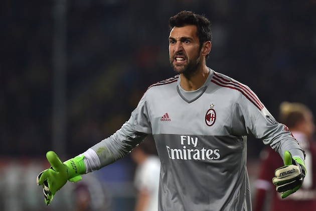 TURIN, ITALY - OCTOBER 17:  Diego Lopez of AC Milan reacts during the Serie A match between Torino FC and AC Milan at Stadio Olimpico di Torino on October 17, 2015 in Turin, Italy.  (Photo by Valerio Pennicino/Getty Images)