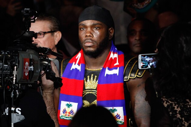 LAS VEGAS, NV - JANUARY 17:  WBC heavyweight champion Bermane Stiverne makes his ring entrance for a title defense against Deontay Wilder at the MGM Grand Garden Arena on January 17, 2015 in Las Vegas, Nevada. Wilder took the title by unanimous decision.  (Photo by Steve Marcus/Getty Images)