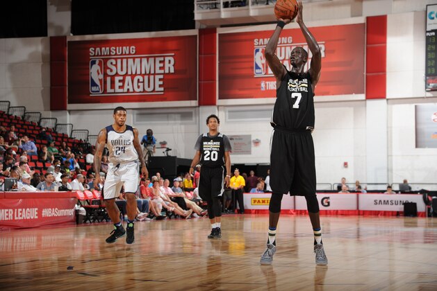 LAS VEGAS, NV - JULY 13: Thon Maker #7 of Milwaukee Bucks shoots against the Dallas Mavericks during the 2016 Las Vegas Summer League on July 13, 2016 at the Cox Pavillon in Las Vegas, Nevada. NOTE TO USER: User expressly acknowledges and agrees that, by downloading and or using this Photograph, user is consenting to the terms and conditions of the Getty Images License Agreement. Mandatory Copyright Notice: Copyright 2016 NBAE (Photo by Bart Young/NBAE via Getty Images)