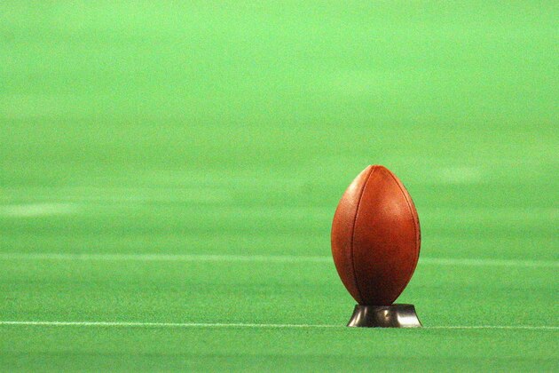 MINNEAPOLIS, MN - SEPTEMBER 15:  A view of the ball on the tee ready for the kickoff taken before the game between the Minnesota Vikings and the Buffalo Bills on September 15, 2002 at the HHH Metrodome in Minneapolis, Minnesota. The Bills won 45-39. (Photo by Matthew Stockman/Getty Images)
