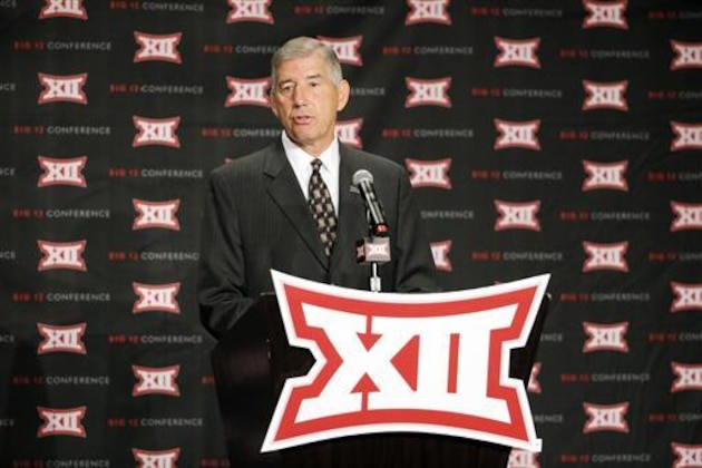 Big 12 commissioner Bob Bowlsby addresses attendees during Big 12 media day, Monday, July 18, 2016, in Dallas. With expansion still an unsettled issue for the Big 12 Conference, Commissioner Bowlsby gave his annual state of the league address to open football media days. And a day later he meets with the league's board of directors. (AP Photo/Tony Gutierrez)