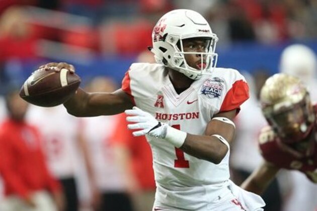 Houston quarterback Greg Ward Jr. (1) works against Florida State during the first half of the Peach Bowl NCAA college football game, Thursday, Dec. 31, 2015, in Atlanta. (AP Photo/John Bazemore)