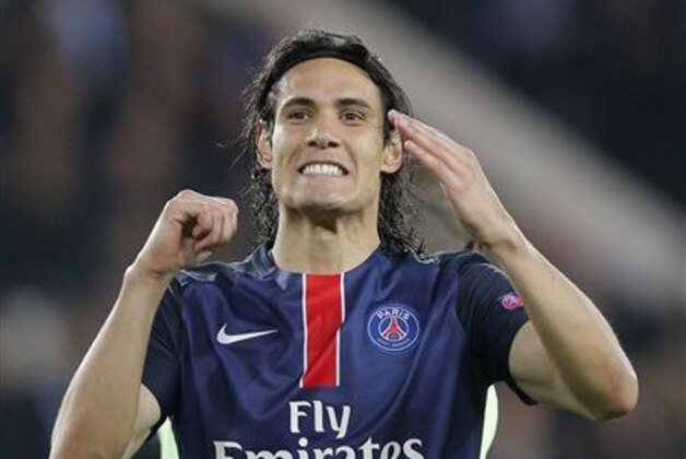 PSG's Edinson Cavani reacts after missing a chance to score during the Champions League quarterfinal first leg soccer match between Paris St Germain and Manchester City at the Parc des Princes stadium in Paris, Wednesday, April 6, 2016. (AP Photo/Christophe Ena)