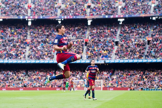 BARCELONA, SPAIN - MAY 08:  Luis Suarez of FC Barcelona celebrates after scoring his team's third goal during the La Liga match between FC Barcelona and RCD Espanyol at Camp Nou on May 8, 2016 in Barcelona, Spain.  (Photo by Alex Caparros/Getty Images)