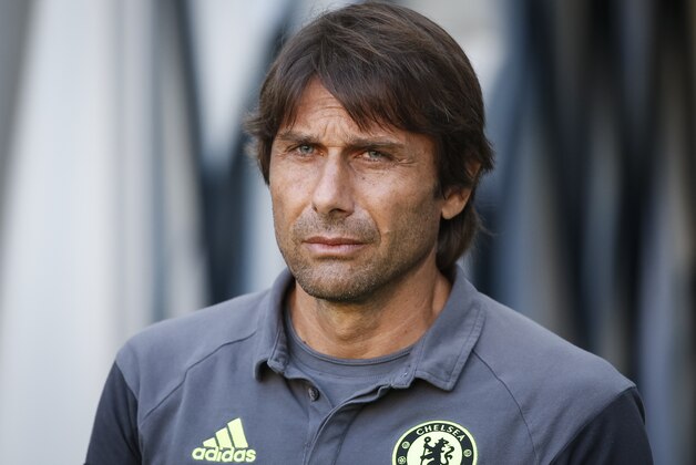 VELDEN, AUSTRIA - JULY 20:  Head coach Antonio Conte of Chelsea looks on prior the friendly match between WAC RZ Pellets and Chelsea F.C. at Worthersee Stadion on July 20, 2016 in Velden, Austria. (Photo by Srdjan Stevanovic/Getty Images)