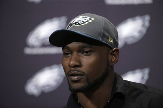 Nigel Bradham speaks during a news conference at the Philadelphia Eagles NFL football practice facility, Friday, March 11, 2016, in Philadelphia. The Eagles have agreed on a two-year contract with Bradham who last played for the Buffalo Bills. (AP Photo/Matt Rourke)