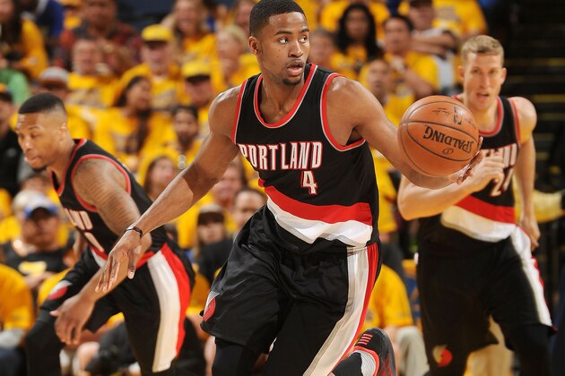 OAKLAND, CA - MAY 1: Maurice Harkless #4 of the Portland Trail Blazers handles the ball during the game against the Golden State Warriors in Game One of the Western Conference Semifinals during the 2016 NBA Playoffs on May 1, 2016 at ORACLE Arena in Oakland, California. NOTE TO USER: User expressly acknowledges and agrees that, by downloading and or using this photograph, user is consenting to the terms and conditions of Getty Images License Agreement. Mandatory Copyright Notice: Copyright 2016 NBAE (Photo by Noah Graham/NBAE via Getty Images)