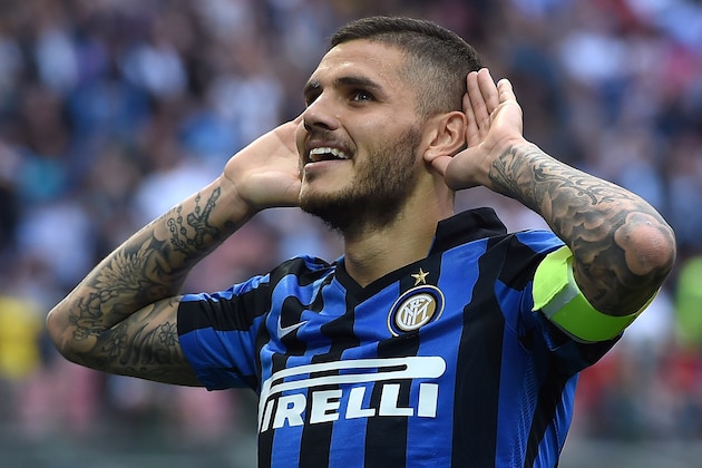 MILAN, ITALY - MAY 07:  Mauro Icardi of FC Internazionale Milano celebrates after scoring the opening goal during the Serie A match between FC Internazionale Milano and Empoli FC  at Stadio Giuseppe Meazza on May 7, 2016 in Milan, Italy.  (Photo by Valerio Pennicino/Getty Images)