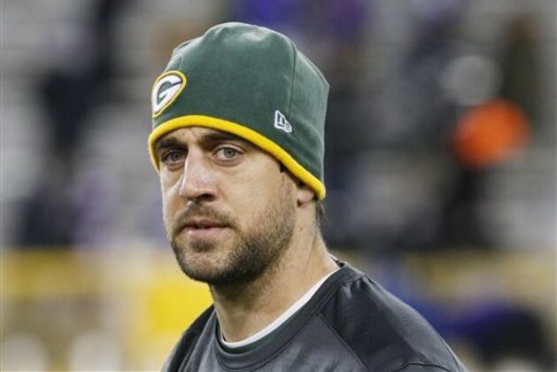 Green Bay Packers quarterback Aaron Rodgers warms up before an NFL football game against the Minnesota Vikings Sunday, Jan. 3, 2016, in Green Bay, Wis. (AP Photo/Mike Roemer)
