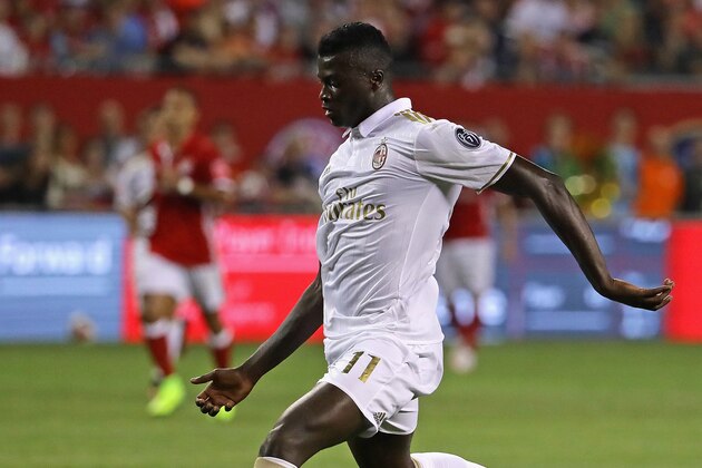 CHICAGO, IL - JULY 27: Niang Mbaye #11 of A.C. Milan shoots for a score against FC Bayern Munich during a friendly match in the International Champions Cup 2016 at Soldier Field on July 27, 2016 in Chicago, Illinois. (Photo by Jonathan Daniel/Getty Images)