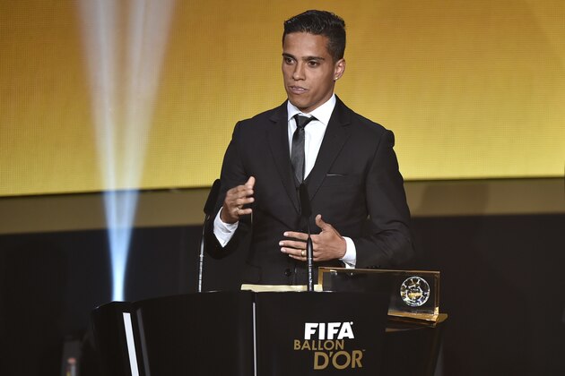Vila Nova's Brazilian forward Wendell Lira, formerly of Goianesia, delivers a speech after receiving the 2015 FIFA Puskas Award for the goal of the year award, which he scored with Goianesia, during the 2015 FIFA Ballon d'Or award ceremony at the Kongresshaus in Zurich on January 11, 2016. AFP PHOTO / FABRICE COFFRINI / AFP / FABRICE COFFRINI        (Photo credit should read FABRICE COFFRINI/AFP/Getty Images)