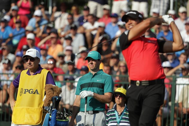 SPRINGFIELD, NJ - JULY 29:  Jason Day of Australia plays his shot from the third tee as Rory McIlroy of Northern Ireland looks on during the second round of the 2016 PGA Championship at Baltusrol Golf Club on July 29, 2016 in Springfield, New Jersey.  (Photo by Streeter Lecka/Getty Images)