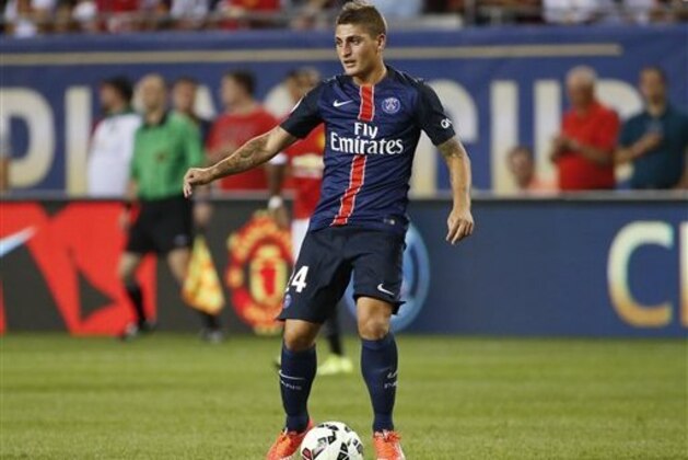 Paris Saint-Germain midfielder Marco Verratti looks to pass the ball against the Manchester United in the first half of an International Champions Cup soccer match on Wednesday, July 29, 2015, in Chicago. (AP Photo/Kamil Krzaczynski)