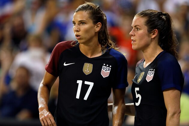 KANSAS CITY, KS - JULY 22:  Tobin Heath #17 and Kelley O'Hara #5 of the United States confer during the game against Costa Rica at Children's Mercy Park on July 22, 2016 in Kansas City, Kansas.  (Photo by Jamie Squire/Getty Images)