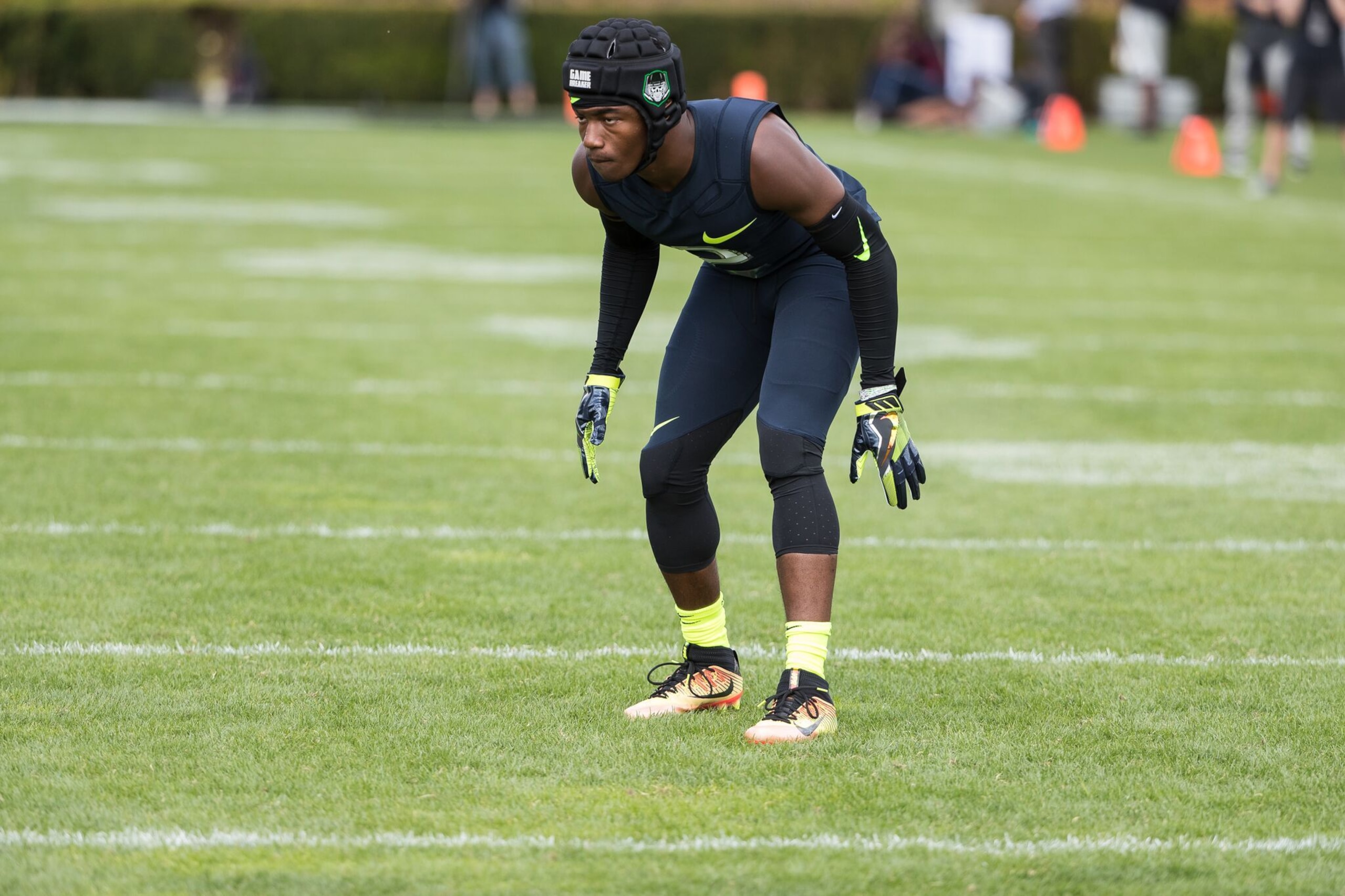 Texas offered and flipped a big-time corner prospect last week in 3-star Josh Thompson. Texas offered and flipped a big-time corner prospect last week in 3-star Josh Thompson.