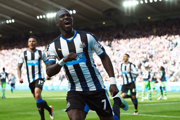 NEWCASTLE UPON TYNE, ENGLAND - APRIL 16:  Moussa Sissoko of Newcastle United celebrates scoring his sides second goal during the Barclays Premier League match between Newcastle United and Swansea City at St James' Park on April 16, 2016 in Newcastle, England.  (Photo by Stu Forster/Getty Images)