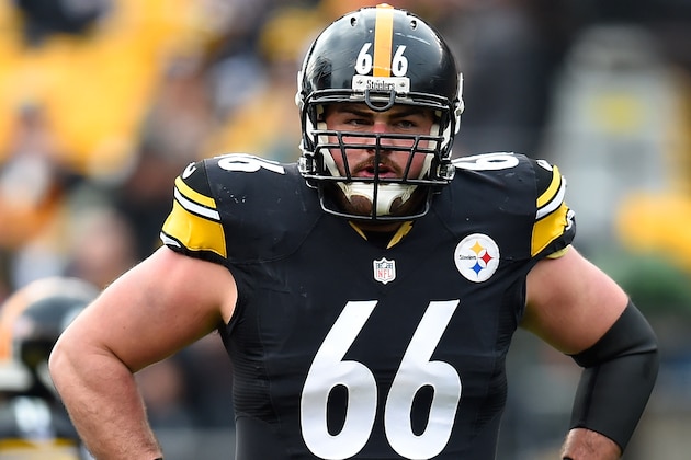 PITTSBURGH, PA - DECEMBER 21:  David DeCastro #66 of the Pittsburgh Steelers looks on during the game against the Kansas City Chiefs at Heinz Field on December 21, 2014 in Pittsburgh, Pennsylvania.  (Photo by Joe Sargent/Getty Images)