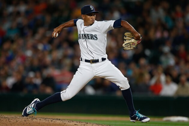 SEATTLE, WA - AUGUST 02:  Closing pitcher Edwin Diaz #39 of the Seattle Mariners pitches against the Boston Red Sox in the ninth inning at Safeco Field on August 2, 2016 in Seattle, Washington.  (Photo by Otto Greule Jr/Getty Images)