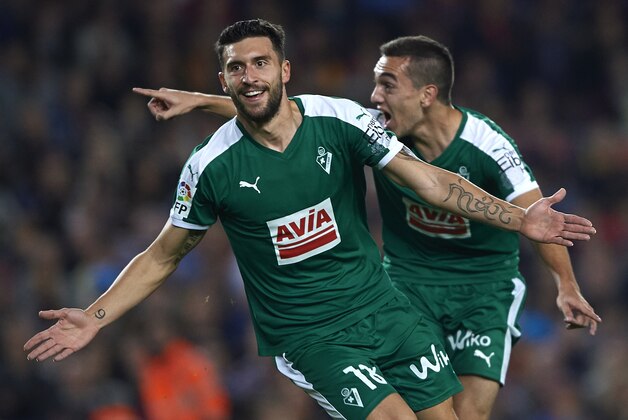 BARCELONA, SPAIN - OCTOBER 25:  Borja Gonzalez Tomas 'Baston' of Eibar celebrates scoring his team's first goal during the La Liga match between FC Barcelona and SD Eibar at Camp Nou Stadium on October 25, 2015 in Barcelona, Spain.  (Photo by Manuel Queimadelos Alonso/Getty Images)