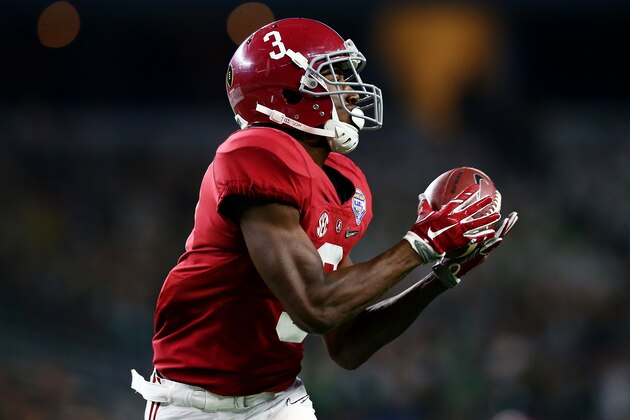 ARLINGTON, TX - DECEMBER 31:  Calvin Ridley #3 of the Alabama Crimson Tide completes a 50 yard touchdown pass in the third quarter against the Michigan State Spartans during the Goodyear Cotton Bowl at AT&T Stadium on December 31, 2015 in Arlington, Texas.  (Photo by Tom Pennington/Getty Images)