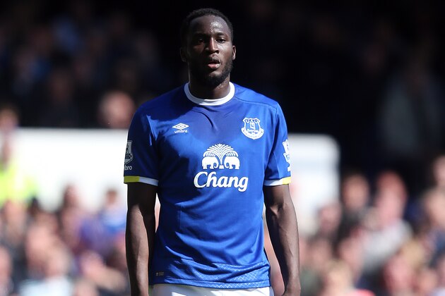 LIVERPOOL, ENGLAND - MAY 15: Romelu Lukaku of Everton in action during the Barclays Premier League match between Everton and Norwich City at Goodison Park on May 15, 2016 in Liverpool, England. (Photo by Chris Brunskill/Getty Images)