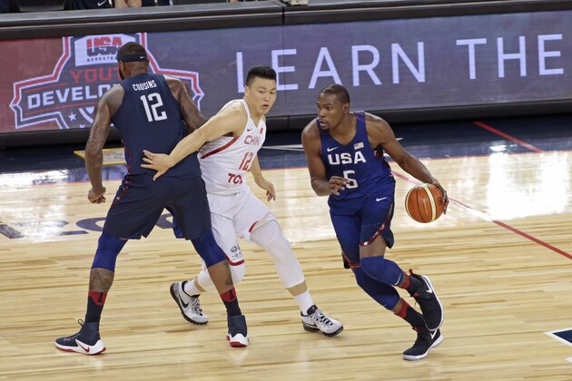 OAKLAND, CA - JULY 26:  Kevin Durant #5 of the USA Basketball Men's National Team dribbles the ball around a screen during the game against China during the USA Basketball Showcase at Oracle Arena on July 26, 2016 in Oakland, California.  NOTE TO USER: User expressly acknowledges and agrees that, by downloading and/or using this Photograph, user is consenting to the terms and conditions of the Getty Images License Agreement. Mandatory Copyright Notice: Copyright 2016 NBAE (Photo by Jack Arent/NBAE via Getty Images)