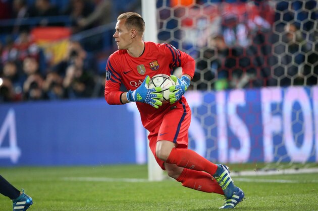 MADRID, SPAIN - APRIL 13: Goalkeeper of Barcelona Marc-Andre ter Stegen in action during the UEFA Champions League quarter final second leg match between Atletico Madrid and FC Barcelona at Vicente Calderon stadium on April 13, 2016 in Madrid, Spain. (Photo by Jean Catuffe/Getty Images)
