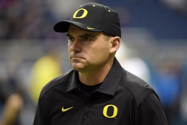 Jan 2, 2016; San Antonio, TX, USA; Oregon Ducks head coach Mark Helfrich reacts during the 2016 Alamo Bowl against the TCU Horned Frogs at Alamodome. Mandatory Credit: Kirby Lee-USA TODAY Sports