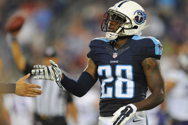 Sep 3, 2015; Nashville, TN, USA; Tennessee Titans defensive back Marqueston Huff (28) recovers a fumble on a mishandled punt during the second half against the Minnesota Vikings at Nissan Stadium. The Titans won 24-17. Mandatory Credit: Christopher Hanewinckel-USA TODAY Sports