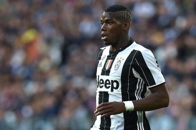 TURIN, ITALY - MAY 14:  Paul Pogba of Juventus FC looks on during the Serie A match between Juventus FC and UC Sampdoria at Juventus Arena on May 14, 2016 in Turin, Italy.  (Photo by Valerio Pennicino/Getty Images)