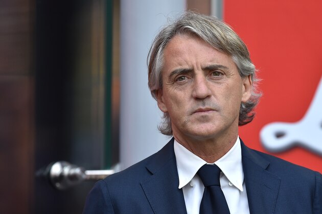 MILAN, ITALY - MAY 07:  FC Internazionale Milano head coach Roberto Mancini looks on during the Serie A match between FC Internazionale Milano and Empoli FC  at Stadio Giuseppe Meazza on May 7, 2016 in Milan, Italy.  (Photo by Valerio Pennicino/Getty Images)