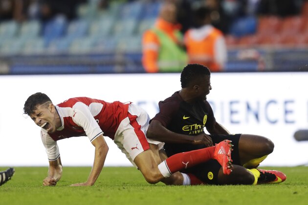 GOTHENBURG, SWEDEN - AUGUST 07: Gabriel of Arsenal injured during the Pre-Season Friendly between Arsenal and Manchester City at Ullevi on August 7, 2016 in Gothenburg, Sweden. (Photo by Nils Petter Nilsson/Ombrello/Getty Images)
