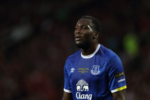 MANCHESTER, ENGLAND - AUGUST 03: Romelu Lukaku of Everton during the Wayne Rooney Testimonial match between Manchester United and Everton at Old Trafford on August 3, 2016 in Manchester, England.  (Photo by Matthew Ashton - AMA/Getty Images)