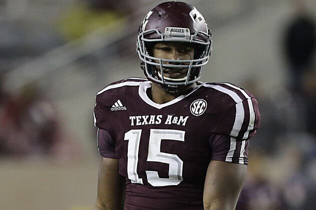 COLLEGE STATION, TX - NOVEMBER 07:  Myles Garrett #15 of the Texas A&M Aggies at Kyle Field on November 7, 2015 in College Station, Texas.  (Photo by Bob Levey/Getty Images)