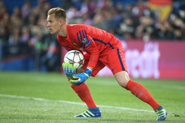 MADRID, SPAIN - APRIL 13: Goalkeeper of Barcelona Marc-Andre ter Stegen in action during the UEFA Champions League quarter final second leg match between Atletico Madrid and FC Barcelona at Vicente Calderon stadium on April 13, 2016 in Madrid, Spain. (Photo by Jean Catuffe/Getty Images)