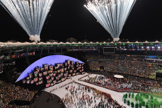 This picture shows an overview during the opening ceremony of the Rio 2016 Olympic Games at the Maracana stadium in Rio de Janeiro on August 5, 2016. / AFP / Antonin THUILLIER        (Photo credit should read ANTONIN THUILLIER/AFP/Getty Images)