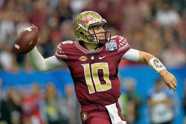 ATLANTA, GA - DECEMBER 31:  Quarterback Sean Maguire #10 of the Florida State Seminoles throws a pass in the second quarter against the Houston Cougars during the Chick-fil-A Peach Bowl at the Georgia Dome on December 31, 2015 in Atlanta, Georgia.  (Photo by Grant Halverson/Getty Images)