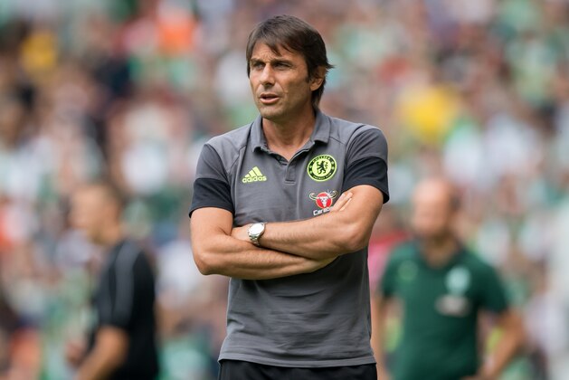 BREMEN, GERMANY - AUGUST 07:  Head coach Antonio Conte of Chelsea reacts during the pre-season friendly match between Werder Bremen and FC Chelsea at Weserstadion on August 7, 2016 in Bremen, Germany.  (Photo by Boris Streubel/Getty Images)
