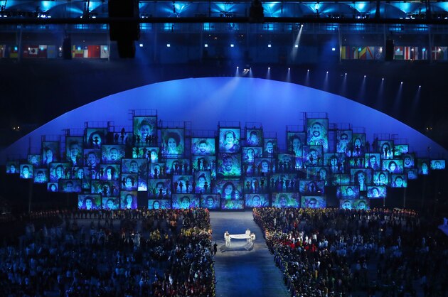 RIO DE JANEIRO, BRAZIL - AUGUST 05:  The Olympic flag is seen during The 2016 Summer Olympics Opening Ceremony at Maracana Stadium on August 5, 2016 in Rio de Janeiro, Brazil. (Photo by Ian MacNicol/Getty Images)