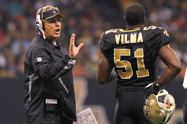 NEW ORLEANS, LA - OCTOBER 31: Defensive coordinator Gregg Williams of the New Orleans Saints talks to Jonathan Vilma #51 during the game against the Pittsburgh Steelers at the Louisiana Superdome on October 31, 2010 in New Orleans, Louisiana. (Photo by Matthew Sharpe/Getty Images)