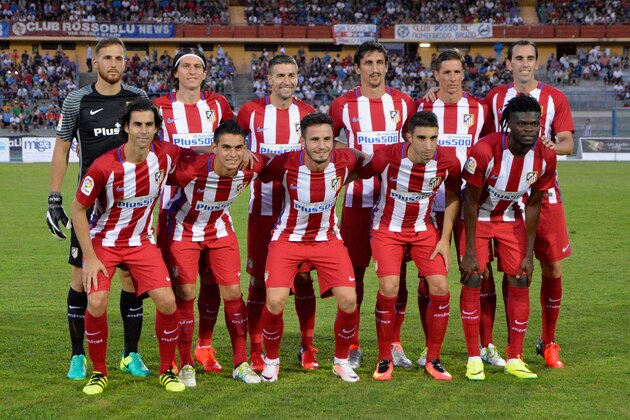 COSENZA, ITALY - AUGUST 06:  Players of Atletico de Madrid pose for photo prior to a pre-season friendly match between FC Crotone and Club Atletico de Madrid at Stadio Comunale Gigi Marulla on August 6, 2016 in Cosenza, Italy.  (Photo by Maurizio Lagana/Getty Images)