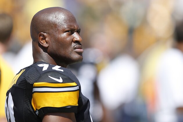PITTSBURGH, PA - AUGUST 23: James Harrison #92 of the Pittsburgh Steelers looks on during a preseason game against the Green Bay Packers at Heinz Field on August 23, 2015 in Pittsburgh, Pennsylvania. The Steelers defeated the Packers 24-19. (Photo by Joe Robbins/Getty Images)