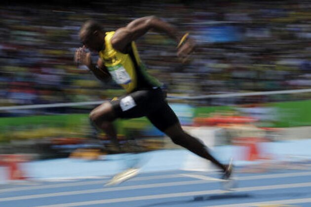 Jamaica's Usain Bolt competes in a men's 200-meter heat during the athletics competitions of the 2016 Summer Olympics at the Olympic stadium in Rio de Janeiro, Brazil, Tuesday, Aug. 16, 2016. (AP Photo/Charlie Riedel)