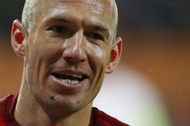 Bayern's Arjen Robben smiles during the German first division Bundesliga soccer match between FC Augsburg and FC Bayern Munich at the WWK Arena in Augsburg, Germany, Sunday, Feb. 14, 2016. (AP Photo/Matthias Schrader)