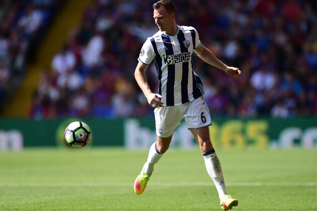 LONDON, ENGLAND - AUGUST 13:  Jonny Evans of West Bromwich Albion in action during the Premier League match between Crystal Palace and West Bromwich Albion at Selhurst Park on August 13, 2016 in London, England. (Photo by Alex Broadway/Getty Images)