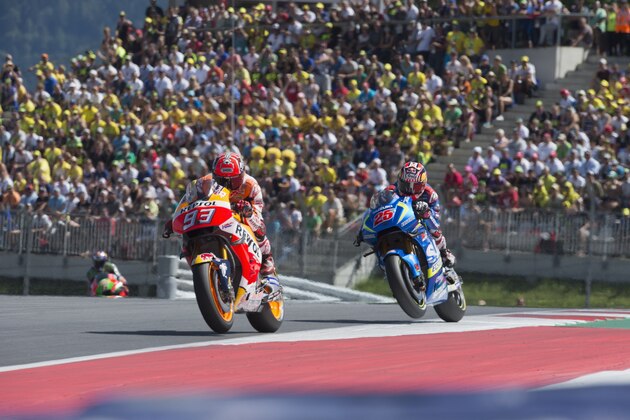SPIELBERG, AUSTRIA - AUGUST 14:  Marc Marquez of Spain and Repsol Honda Team leads the field during the MotoGP race during the MotoGp of Austria - Race at Red Bull Ring on August 14, 2016 in Spielberg, Austria.  (Photo by Mirco Lazzari gp/Getty Images)