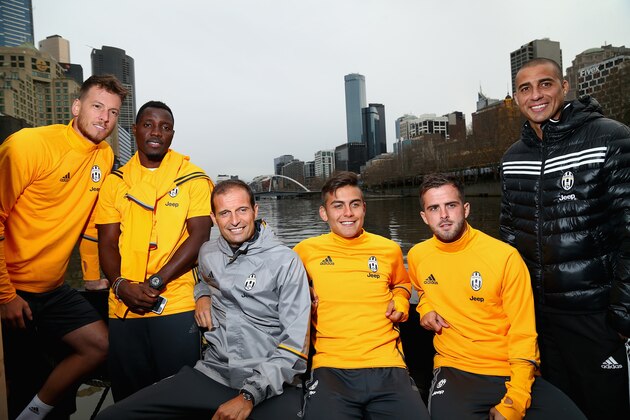 MELBOURNE, AUSTRALIA - JULY 19:  Neto, Kwadwo Asamoah, Massimiliano Allegri, Paulo Dybala, Miralem Pjanic and David Trezeguet pose during a Juventus boat ride along the Yarra River on July 19, 2016 in Melbourne, Australia.  (Photo by Robert Prezioso/Getty Images)